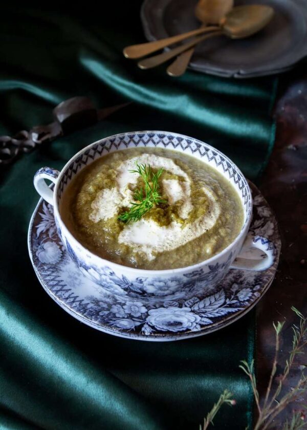 ZUPPA DI BROCCOLO MELA E PORRO